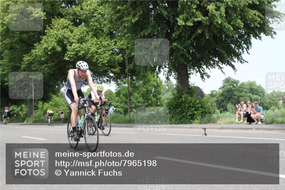 15.06.2025 - 7 Türme Triathlon Yannick Fuchs http://msf.ph/oto/7965198 15.06.2025 13:06:20 Radfahren  meine-sportfotos.de