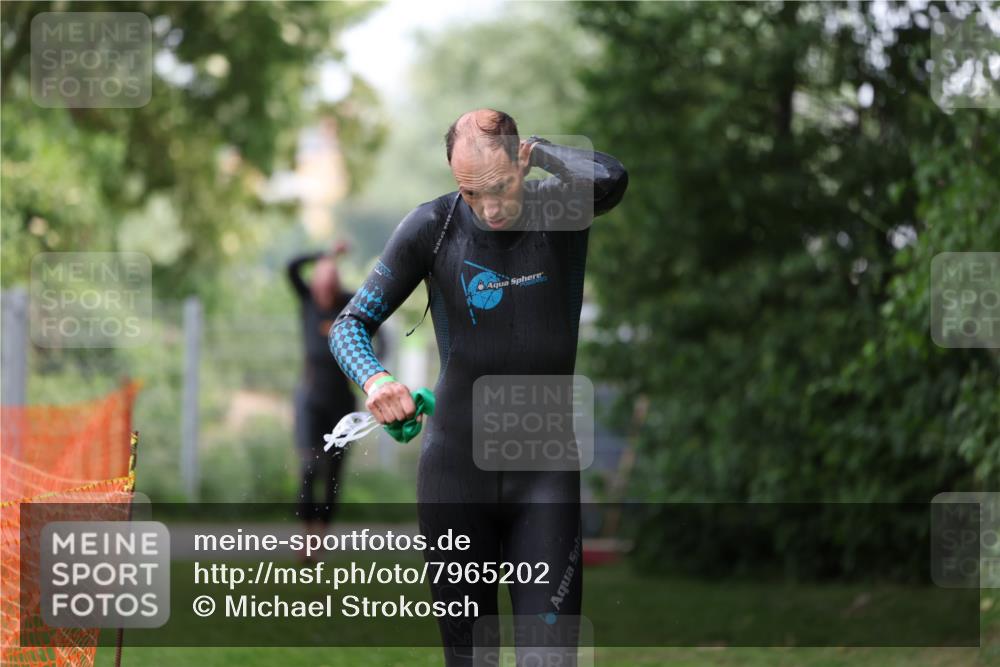 15.06.2025 - 7 Türme Triathlon Michael Strokosch http://msf.ph/oto/7965202 15.06.2025 12:18:22 Schwimmen 380, 384, 562, 608, 637, 638 meine-sportfotos.de