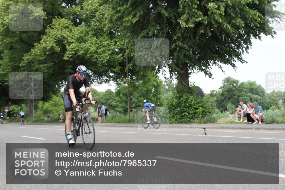 15.06.2025 - 7 Türme Triathlon Yannick Fuchs http://msf.ph/oto/7965337 15.06.2025 13:07:51 Radfahren  meine-sportfotos.de