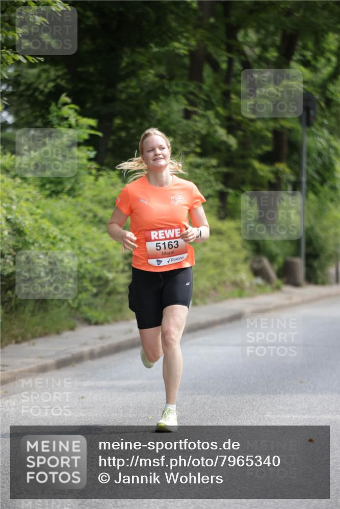 15.06.2025 - REWE Women's Run Jannik Wohlers http://msf.ph/oto/7965340 15.06.2025 10:00:01 Laufen 5163 meine-sportfotos.de