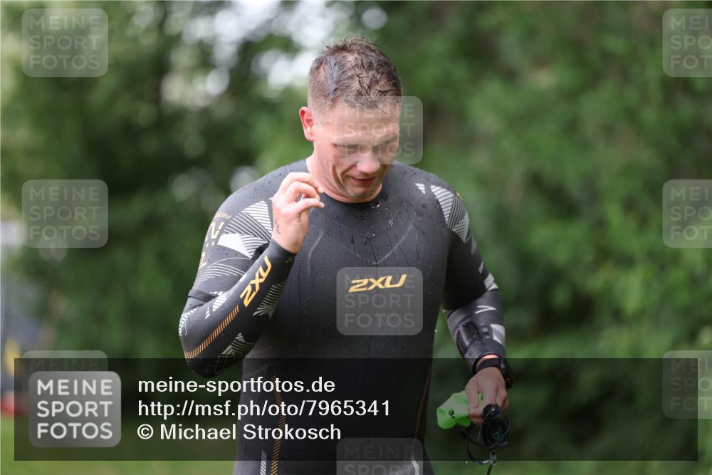 15.06.2025 - 7 Türme Triathlon Michael Strokosch http://msf.ph/oto/7965341 15.06.2025 12:18:35 Schwimmen 384, 470, 510, 562 meine-sportfotos.de
