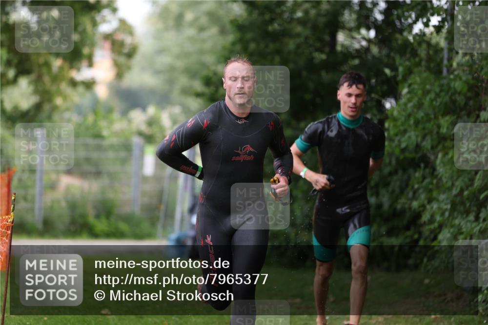 15.06.2025 - 7 Türme Triathlon Michael Strokosch http://msf.ph/oto/7965377 15.06.2025 12:18:44 Schwimmen 384, 470, 510, 562 meine-sportfotos.de