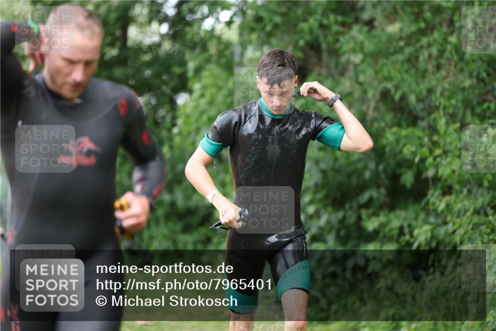 15.06.2025 - 7 Türme Triathlon Michael Strokosch http://msf.ph/oto/7965401 15.06.2025 12:18:46 Schwimmen 384, 470, 510, 562 meine-sportfotos.de