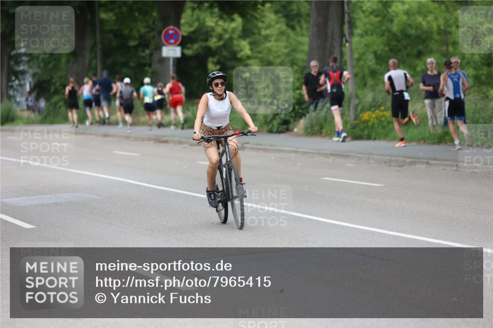 15.06.2025 - 7 Türme Triathlon Yannick Fuchs http://msf.ph/oto/7965415 15.06.2025 13:58:25 Radfahren 965 meine-sportfotos.de