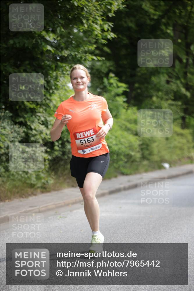 15.06.2025 - REWE Women's Run Jannik Wohlers http://msf.ph/oto/7965442 15.06.2025 10:00:03 Laufen 5163 meine-sportfotos.de