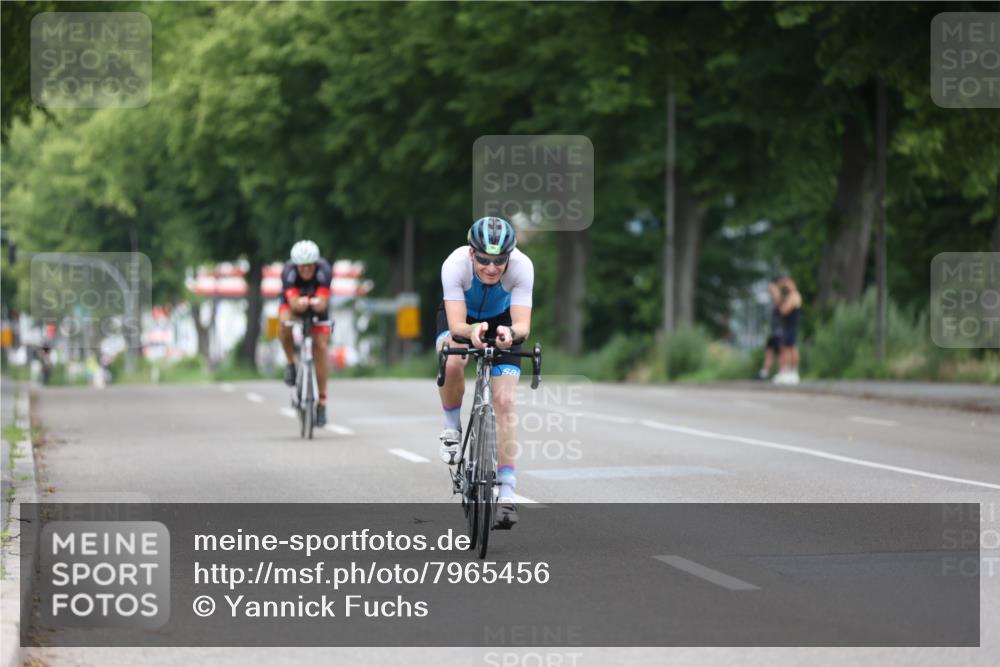 15.06.2025 - 7 Türme Triathlon Yannick Fuchs http://msf.ph/oto/7965456 15.06.2025 11:14:36 Radfahren 260, 287, 301, 309 meine-sportfotos.de