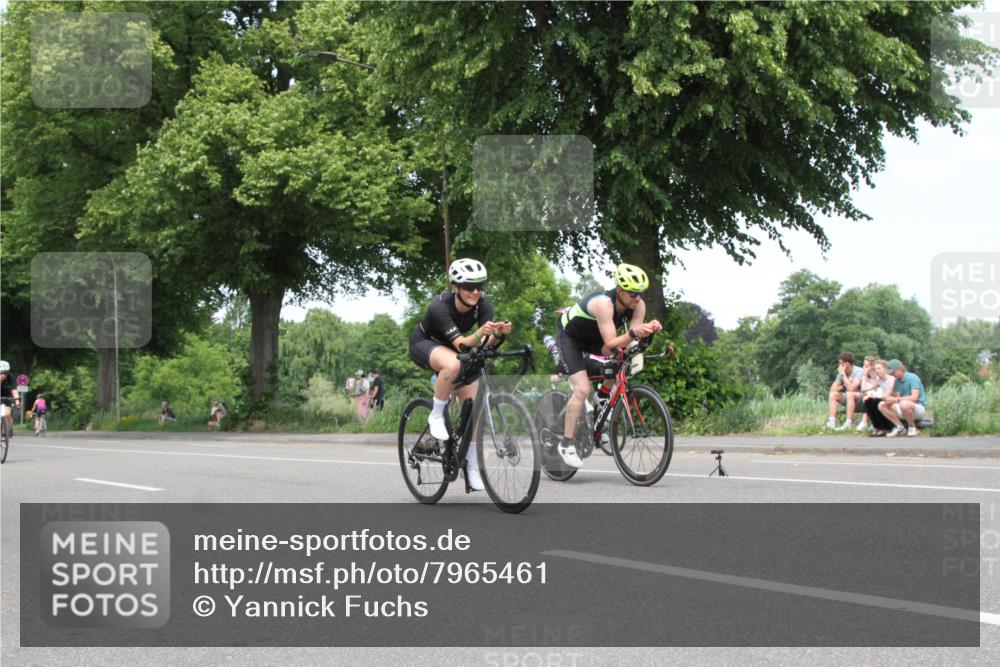 15.06.2025 - 7 Türme Triathlon Yannick Fuchs http://msf.ph/oto/7965461 15.06.2025 13:09:31 Radfahren  meine-sportfotos.de