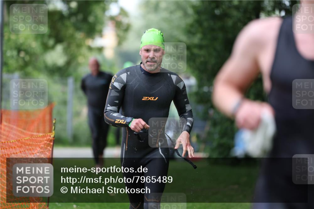 15.06.2025 - 7 Türme Triathlon Michael Strokosch http://msf.ph/oto/7965489 15.06.2025 12:19:10 Schwimmen 367, 559, 570, 649 meine-sportfotos.de