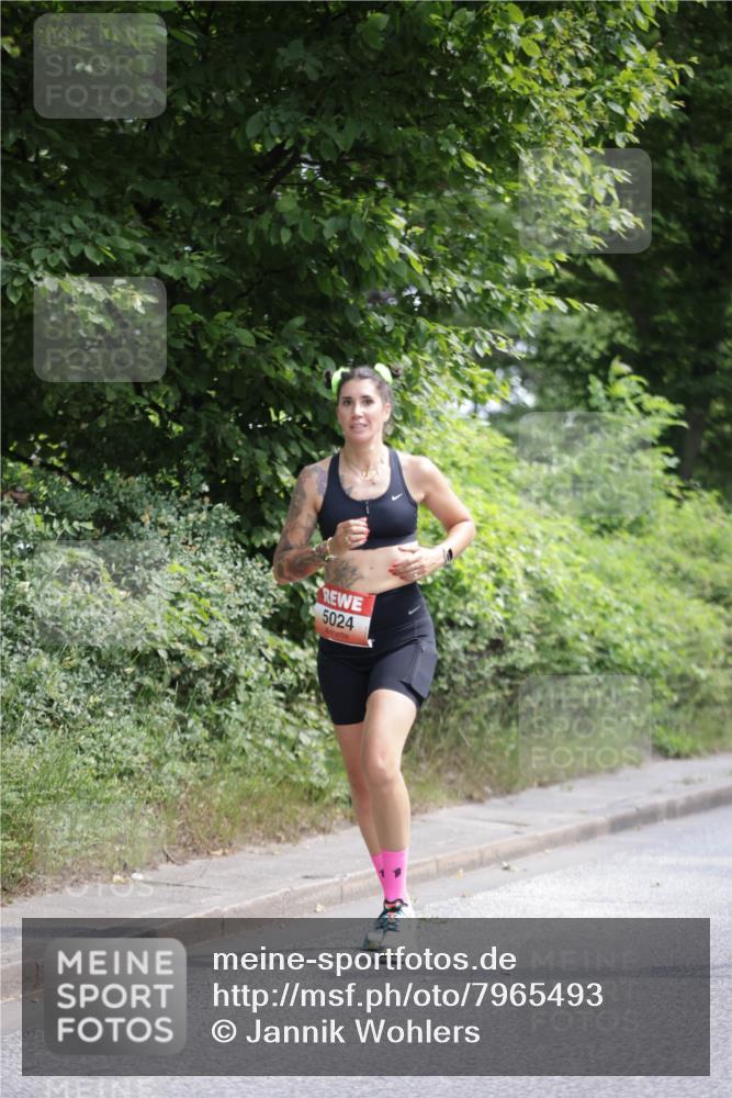 15.06.2025 - REWE Women's Run Jannik Wohlers http://msf.ph/oto/7965493 15.06.2025 10:00:14 Laufen 5024 meine-sportfotos.de