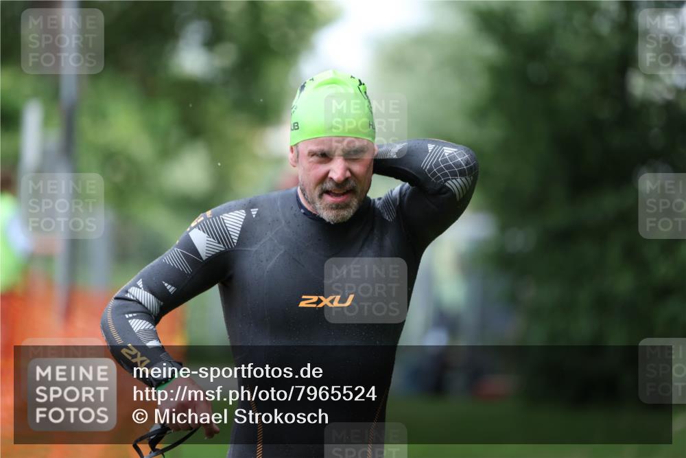 15.06.2025 - 7 Türme Triathlon Michael Strokosch http://msf.ph/oto/7965524 15.06.2025 12:19:11 Schwimmen 367, 559, 570, 649 meine-sportfotos.de
