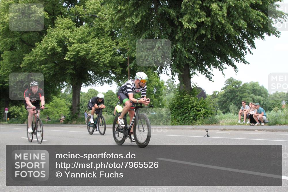 15.06.2025 - 7 Türme Triathlon Yannick Fuchs http://msf.ph/oto/7965526 15.06.2025 13:10:07 Radfahren  meine-sportfotos.de