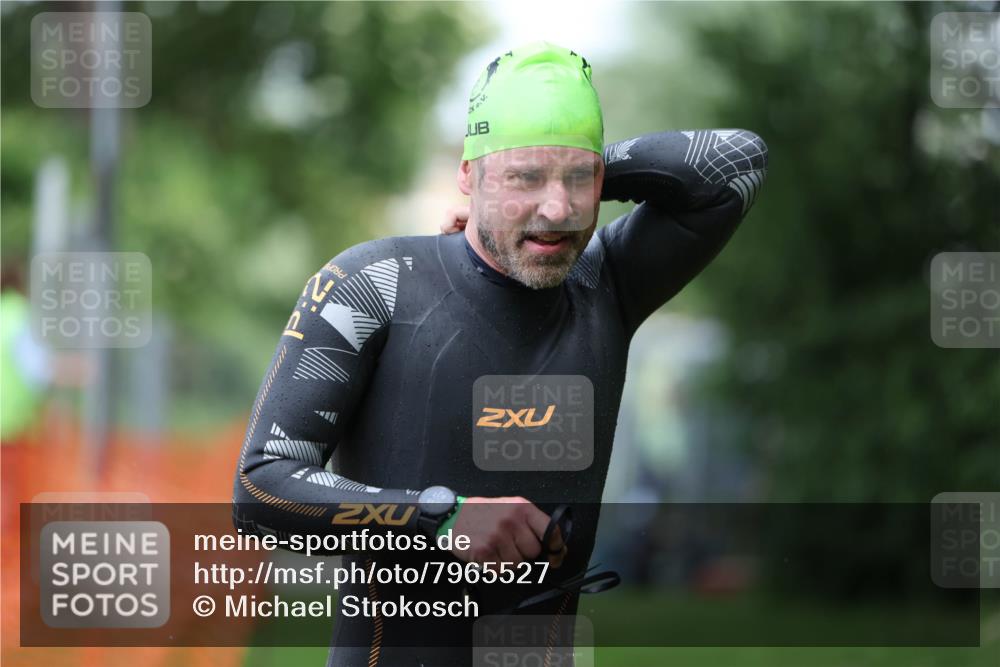 15.06.2025 - 7 Türme Triathlon Michael Strokosch http://msf.ph/oto/7965527 15.06.2025 12:19:12 Schwimmen 367, 559, 570, 649 meine-sportfotos.de