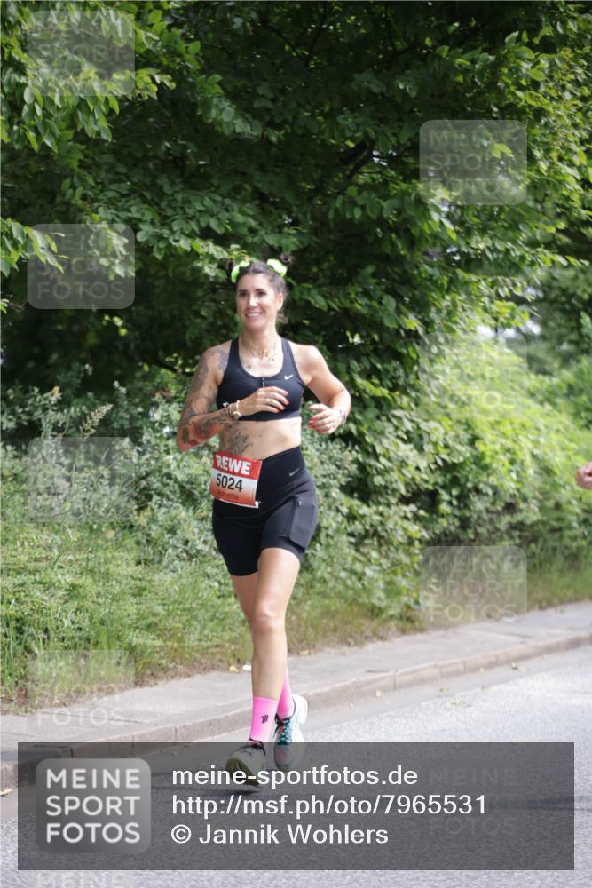 15.06.2025 - REWE Women's Run Jannik Wohlers http://msf.ph/oto/7965531 15.06.2025 10:00:15 Laufen 5024, 111 meine-sportfotos.de
