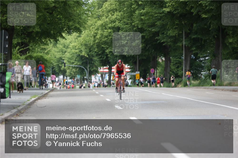 15.06.2025 - 7 Türme Triathlon Yannick Fuchs http://msf.ph/oto/7965536 15.06.2025 13:59:00 Radfahren 458 meine-sportfotos.de