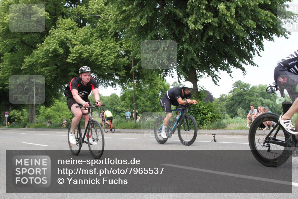 15.06.2025 - 7 Türme Triathlon Yannick Fuchs http://msf.ph/oto/7965537 15.06.2025 13:10:07 Radfahren  meine-sportfotos.de