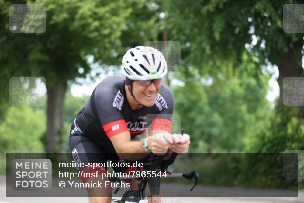 15.06.2025 - 7 Türme Triathlon Yannick Fuchs http://msf.ph/oto/7965544 15.06.2025 11:14:40 Radfahren 260, 289, 301, 309 meine-sportfotos.de