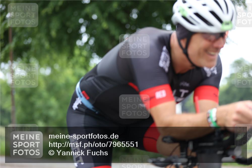 15.06.2025 - 7 Türme Triathlon Yannick Fuchs http://msf.ph/oto/7965551 15.06.2025 11:14:40 Radfahren 260, 289, 301, 309 meine-sportfotos.de