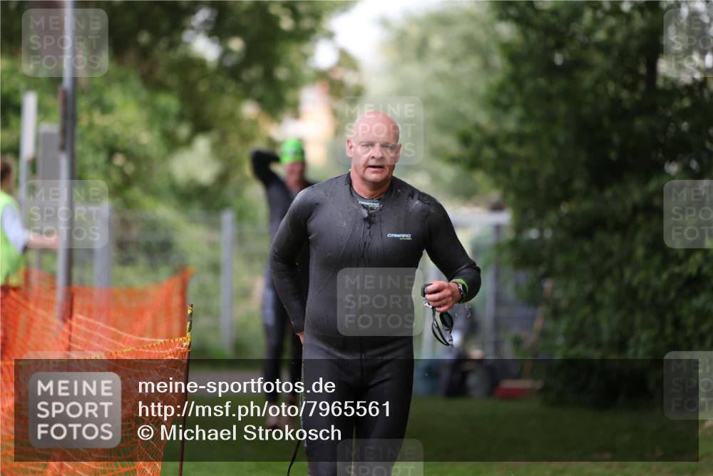 15.06.2025 - 7 Türme Triathlon Michael Strokosch http://msf.ph/oto/7965561 15.06.2025 12:19:14 Schwimmen 367, 559, 570, 649 meine-sportfotos.de