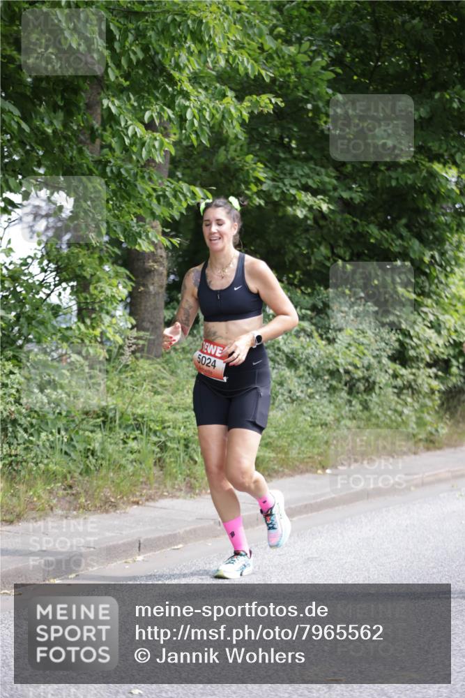 15.06.2025 - REWE Women's Run Jannik Wohlers http://msf.ph/oto/7965562 15.06.2025 10:00:15 Laufen 5024 meine-sportfotos.de