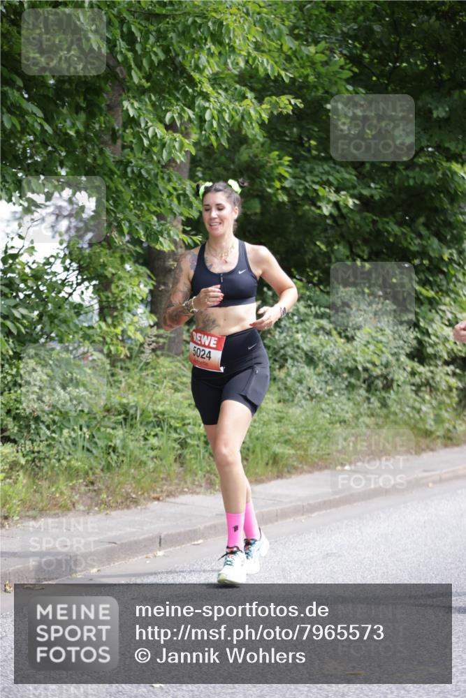 15.06.2025 - REWE Women's Run Jannik Wohlers http://msf.ph/oto/7965573 15.06.2025 10:00:15 Laufen 5024 meine-sportfotos.de