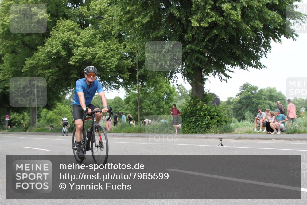 15.06.2025 - 7 Türme Triathlon Yannick Fuchs http://msf.ph/oto/7965599 15.06.2025 13:11:01 Radfahren  meine-sportfotos.de