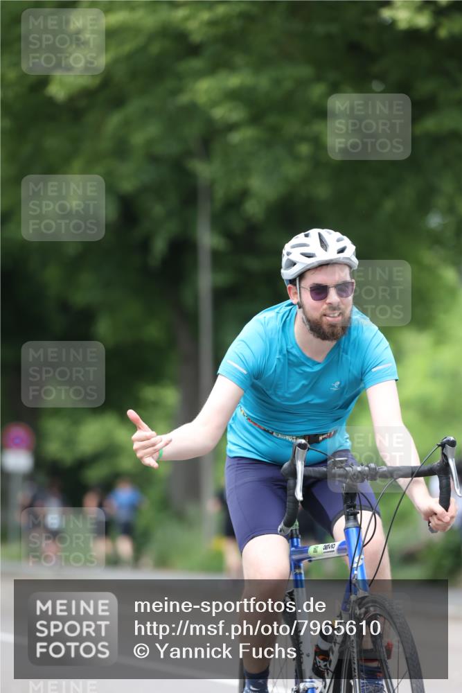15.06.2025 - 7 Türme Triathlon Yannick Fuchs http://msf.ph/oto/7965610 15.06.2025 13:59:18 Radfahren 681 meine-sportfotos.de