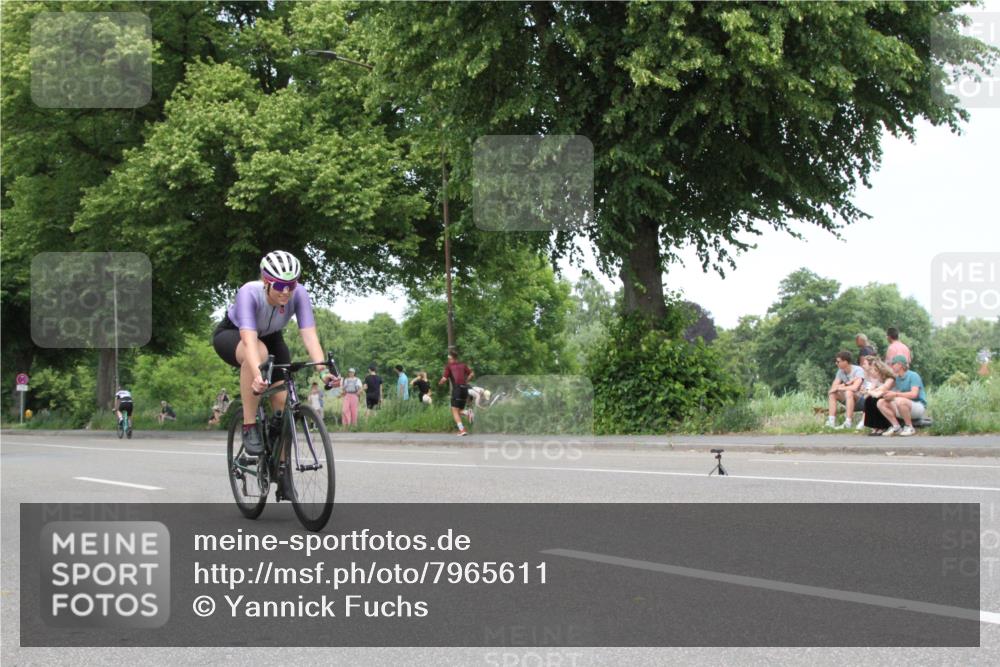 15.06.2025 - 7 Türme Triathlon Yannick Fuchs http://msf.ph/oto/7965611 15.06.2025 13:11:02 Radfahren  meine-sportfotos.de