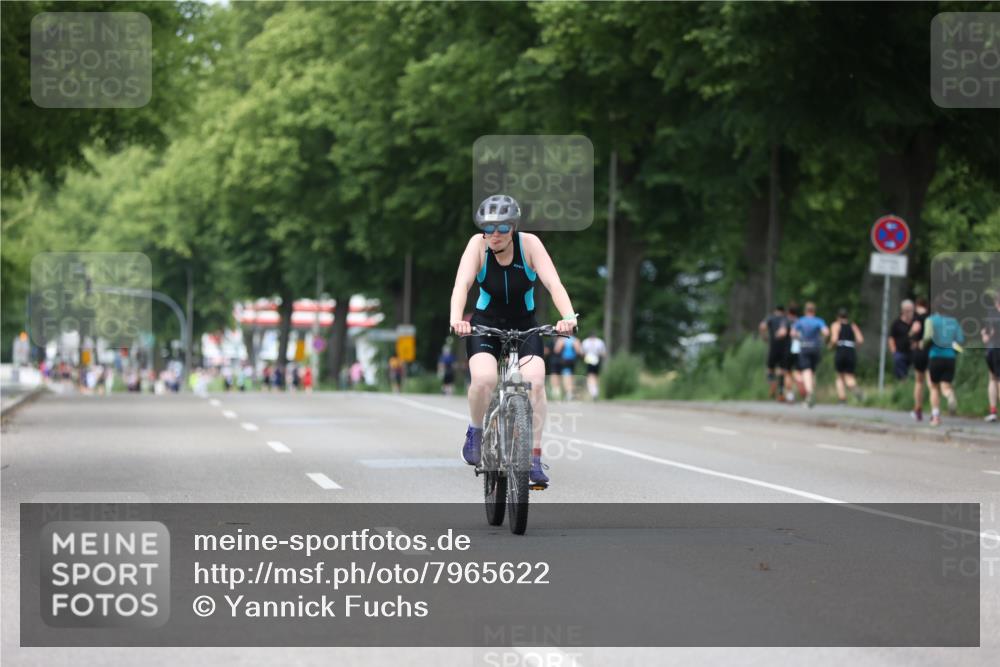 15.06.2025 - 7 Türme Triathlon Yannick Fuchs http://msf.ph/oto/7965622 15.06.2025 13:59:23 Radfahren 830 meine-sportfotos.de
