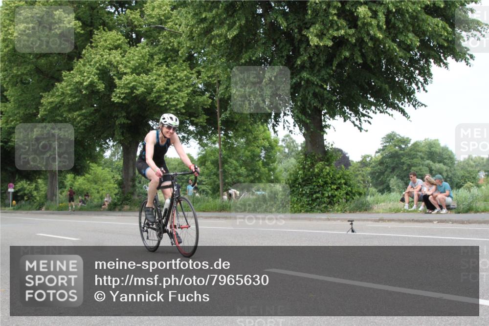 15.06.2025 - 7 Türme Triathlon Yannick Fuchs http://msf.ph/oto/7965630 15.06.2025 13:11:09 Radfahren  meine-sportfotos.de
