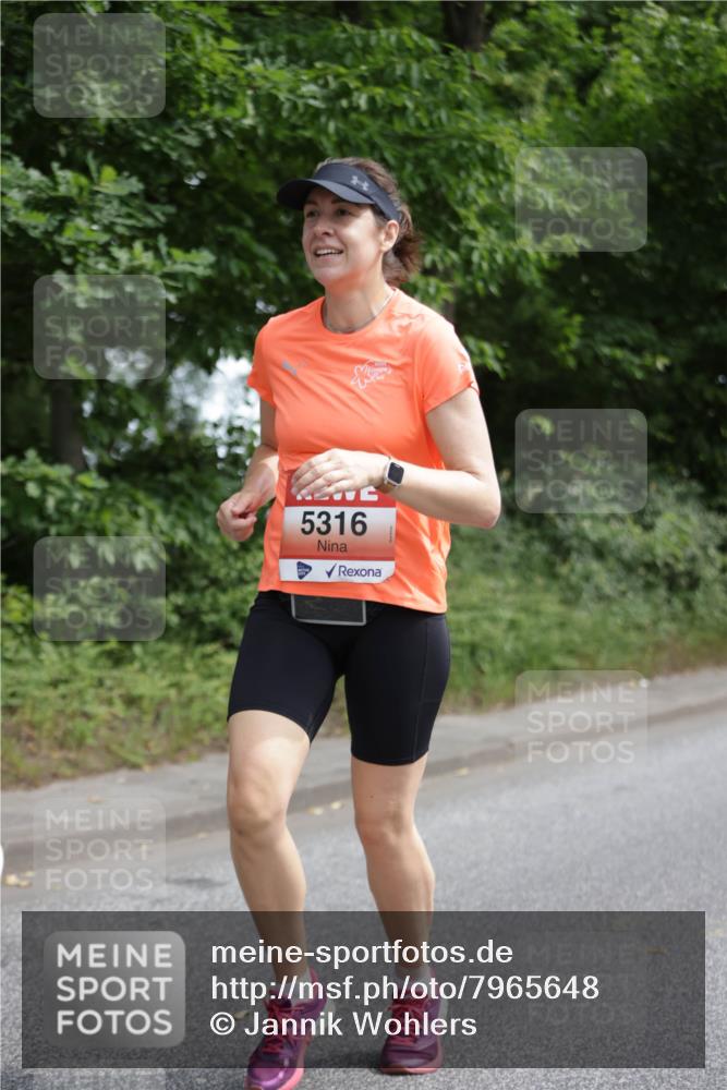 15.06.2025 - REWE Women's Run Jannik Wohlers http://msf.ph/oto/7965648 15.06.2025 10:00:17 Laufen 5316 meine-sportfotos.de