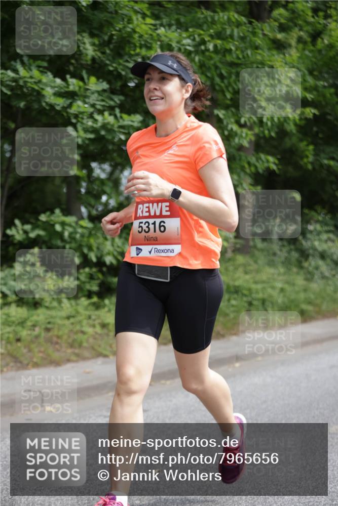 15.06.2025 - REWE Women's Run Jannik Wohlers http://msf.ph/oto/7965656 15.06.2025 10:00:17 Laufen 5316 meine-sportfotos.de