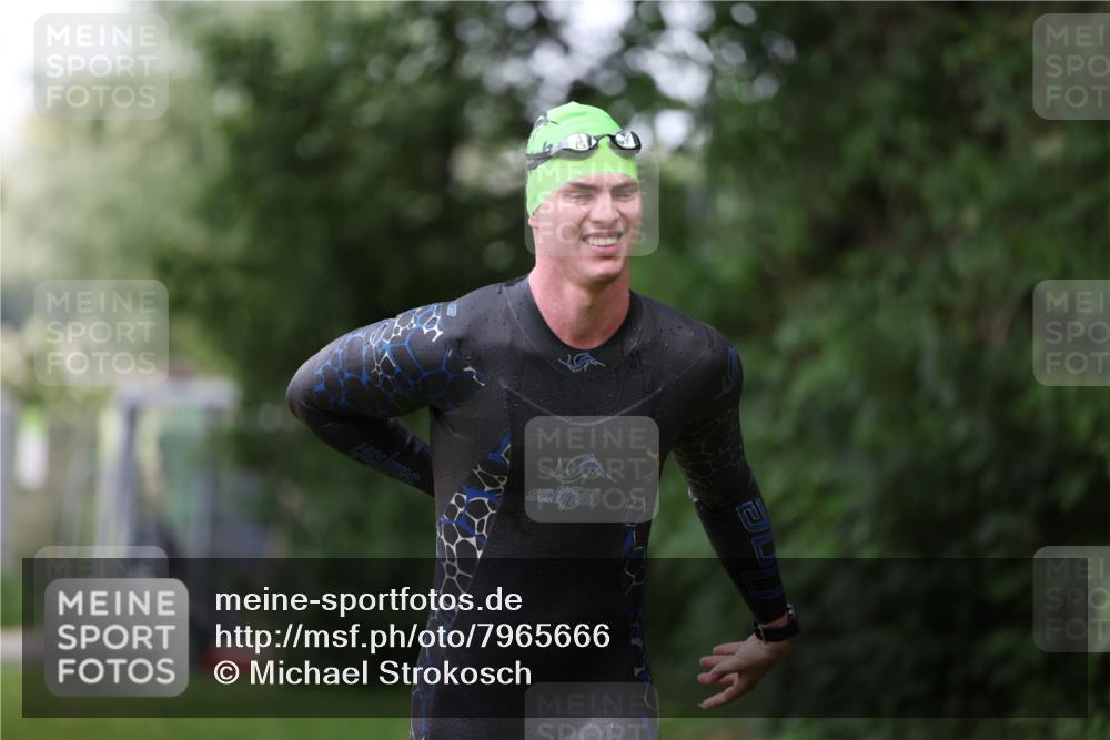 15.06.2025 - 7 Türme Triathlon Michael Strokosch http://msf.ph/oto/7965666 15.06.2025 12:19:19 Schwimmen 367, 559, 649 meine-sportfotos.de