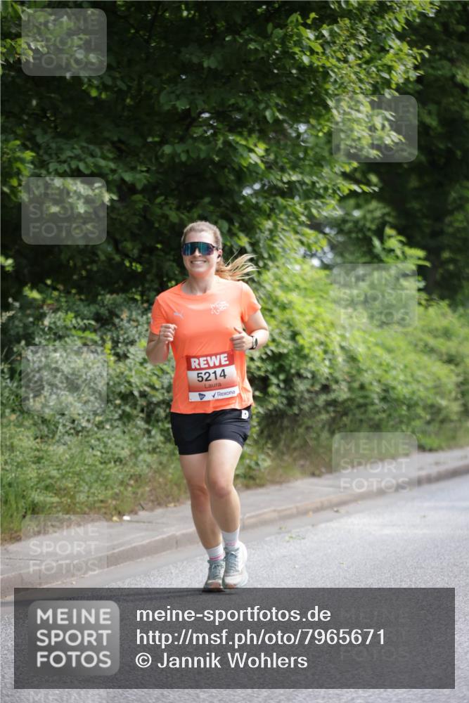 15.06.2025 - REWE Women's Run Jannik Wohlers http://msf.ph/oto/7965671 15.06.2025 10:00:22 Laufen 5214 meine-sportfotos.de