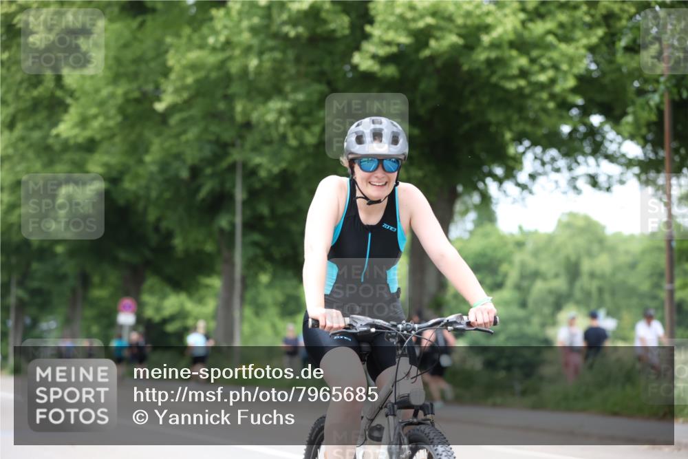 15.06.2025 - 7 Türme Triathlon Yannick Fuchs http://msf.ph/oto/7965685 15.06.2025 13:59:26 Radfahren 830 meine-sportfotos.de