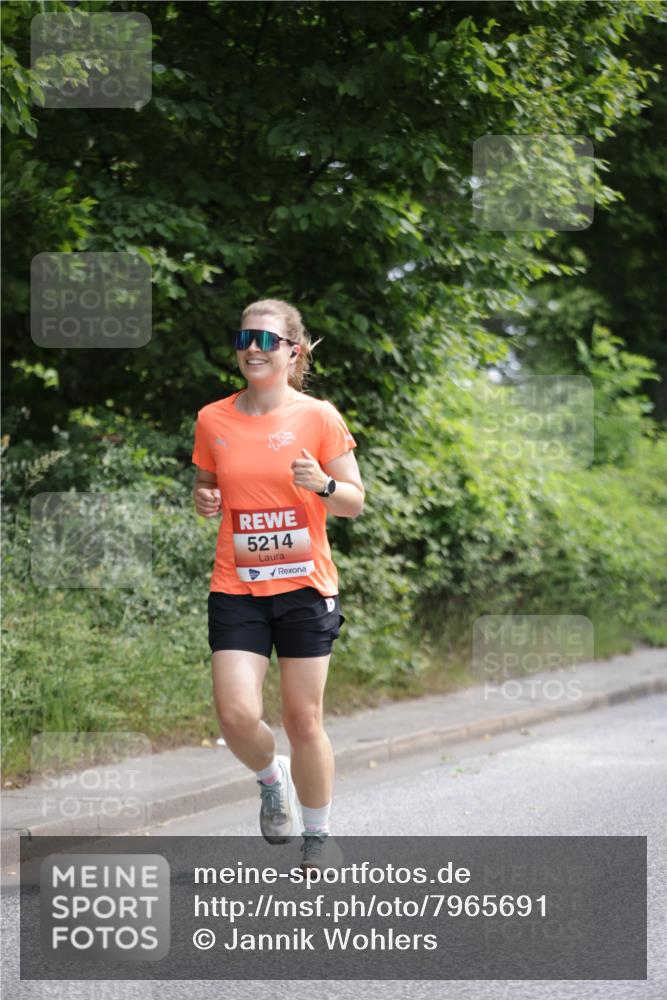 15.06.2025 - REWE Women's Run Jannik Wohlers http://msf.ph/oto/7965691 15.06.2025 10:00:23 Laufen 5214 meine-sportfotos.de