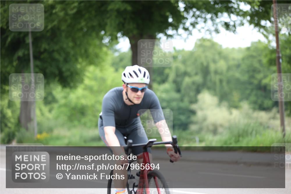 15.06.2025 - 7 Türme Triathlon Yannick Fuchs http://msf.ph/oto/7965694 15.06.2025 11:14:59 Radfahren 331 meine-sportfotos.de
