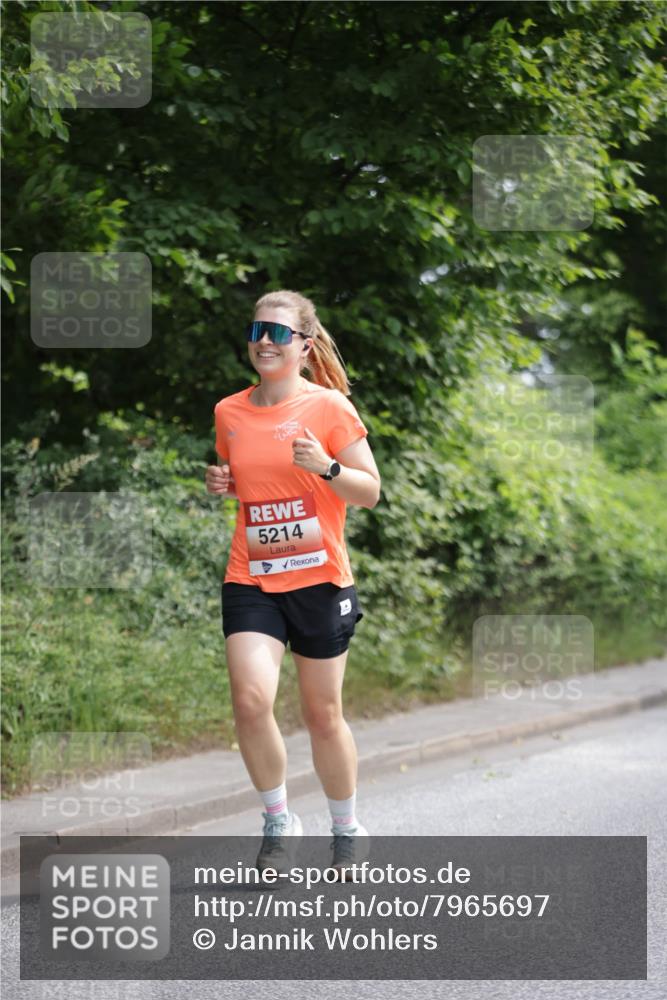 15.06.2025 - REWE Women's Run Jannik Wohlers http://msf.ph/oto/7965697 15.06.2025 10:00:23 Laufen 5214 meine-sportfotos.de