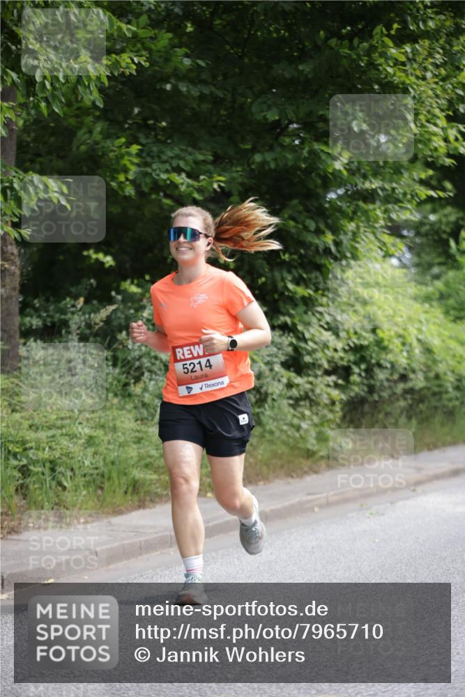 15.06.2025 - REWE Women's Run Jannik Wohlers http://msf.ph/oto/7965710 15.06.2025 10:00:23 Laufen 5214 meine-sportfotos.de