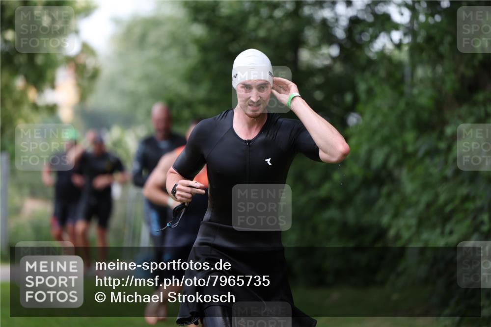15.06.2025 - 7 Türme Triathlon Michael Strokosch http://msf.ph/oto/7965735 15.06.2025 12:19:41 Schwimmen 471, 483, 531, 536, 538, 594, 612, 635 meine-sportfotos.de