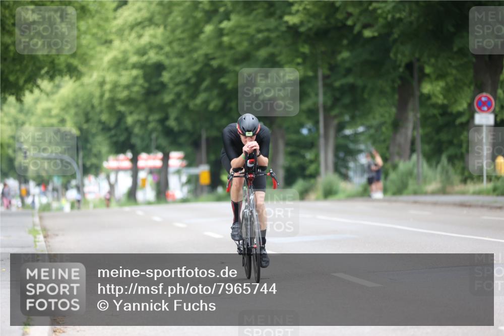 15.06.2025 - 7 Türme Triathlon Yannick Fuchs http://msf.ph/oto/7965744 15.06.2025 11:15:18 Radfahren  meine-sportfotos.de
