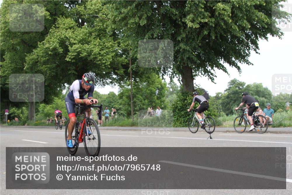 15.06.2025 - 7 Türme Triathlon Yannick Fuchs http://msf.ph/oto/7965748 15.06.2025 13:12:27 Radfahren  meine-sportfotos.de