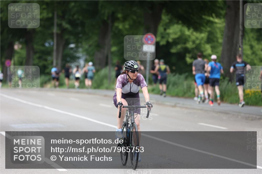 15.06.2025 - 7 Türme Triathlon Yannick Fuchs http://msf.ph/oto/7965753 15.06.2025 14:00:12 Radfahren 1170 meine-sportfotos.de