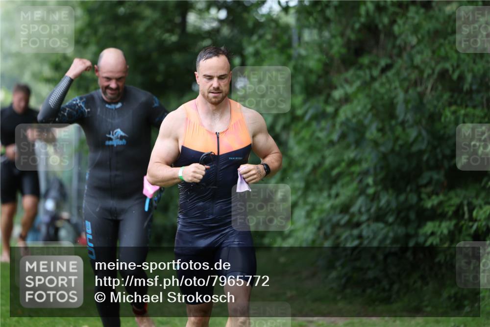 15.06.2025 - 7 Türme Triathlon Michael Strokosch http://msf.ph/oto/7965772 15.06.2025 12:19:43 Schwimmen 471, 483, 488, 531, 536, 538, 594, 612, 635 meine-sportfotos.de