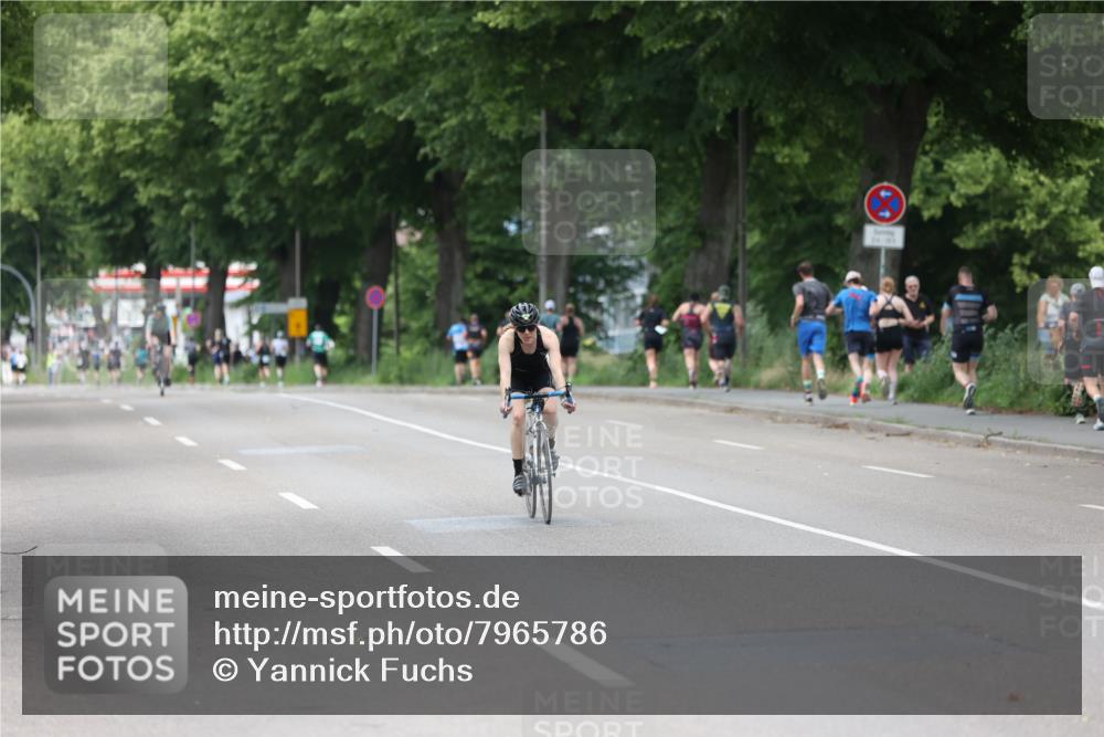 15.06.2025 - 7 Türme Triathlon Yannick Fuchs http://msf.ph/oto/7965786 15.06.2025 14:00:17 Radfahren  meine-sportfotos.de
