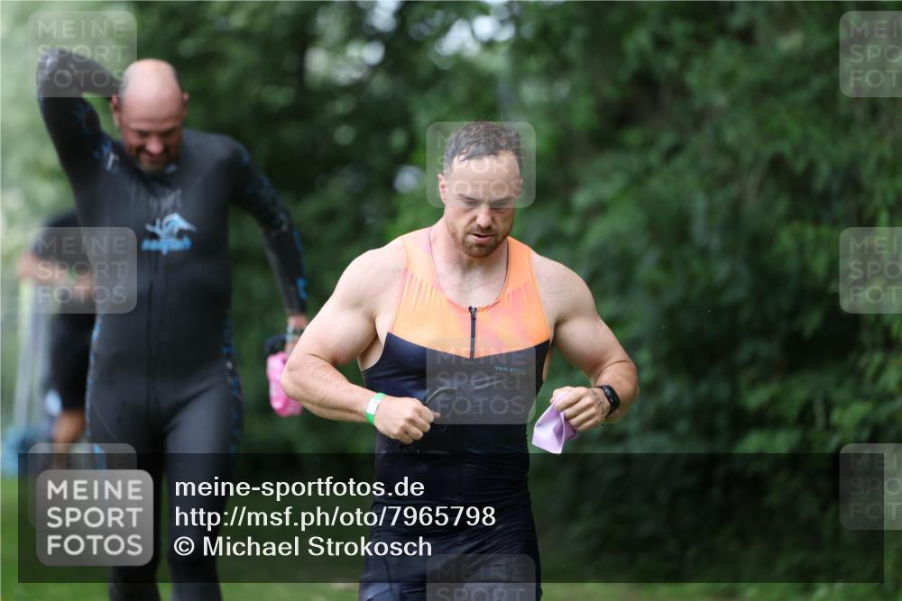 15.06.2025 - 7 Türme Triathlon Michael Strokosch http://msf.ph/oto/7965798 15.06.2025 12:19:44 Schwimmen 471, 483, 488, 531, 536, 538, 550, 594, 612, 635 meine-sportfotos.de