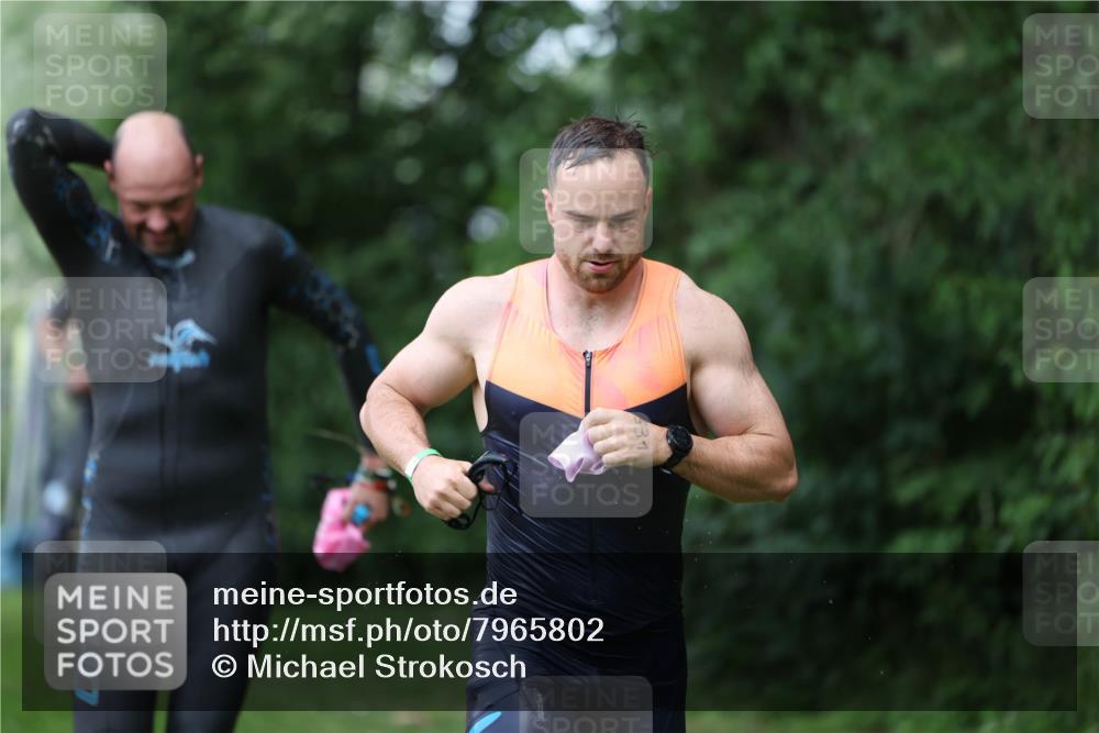15.06.2025 - 7 Türme Triathlon Michael Strokosch http://msf.ph/oto/7965802 15.06.2025 12:19:44 Schwimmen 471, 483, 488, 531, 536, 538, 550, 594, 612, 635 meine-sportfotos.de