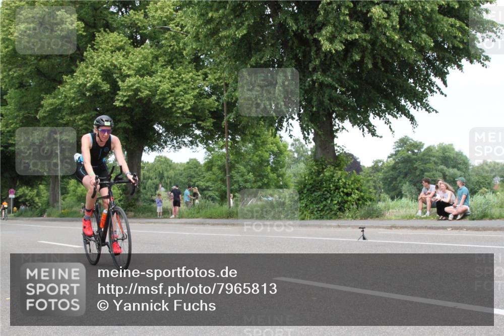 15.06.2025 - 7 Türme Triathlon Yannick Fuchs http://msf.ph/oto/7965813 15.06.2025 13:13:12 Radfahren  meine-sportfotos.de