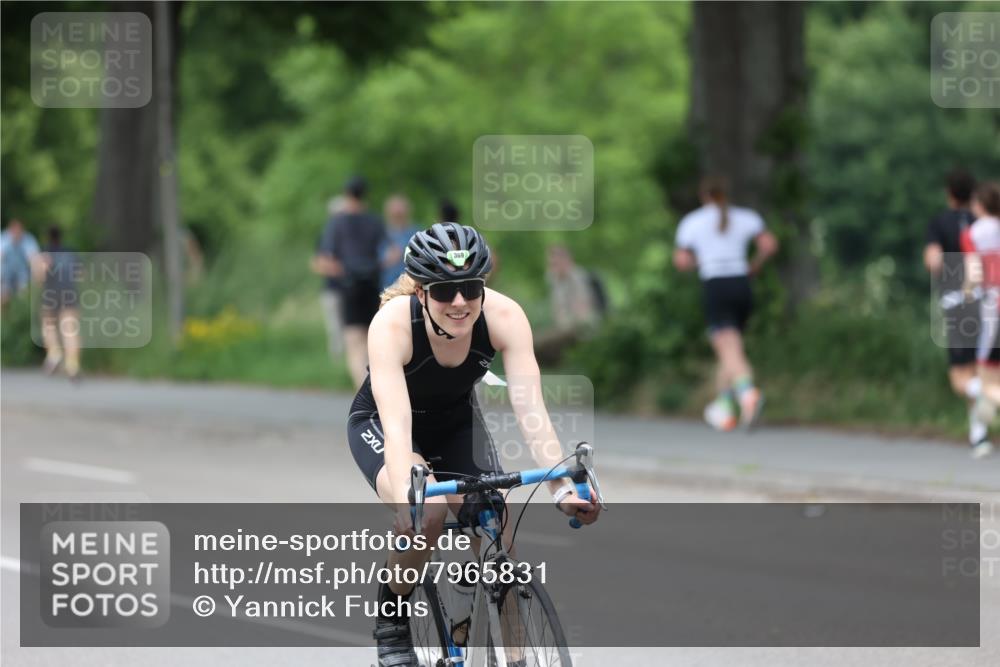 15.06.2025 - 7 Türme Triathlon Yannick Fuchs http://msf.ph/oto/7965831 15.06.2025 14:00:20 Radfahren 405 meine-sportfotos.de