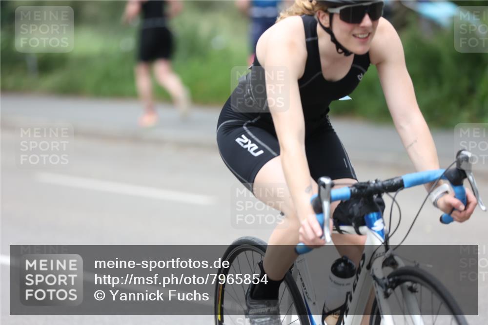 15.06.2025 - 7 Türme Triathlon Yannick Fuchs http://msf.ph/oto/7965854 15.06.2025 14:00:21 Radfahren 405 meine-sportfotos.de