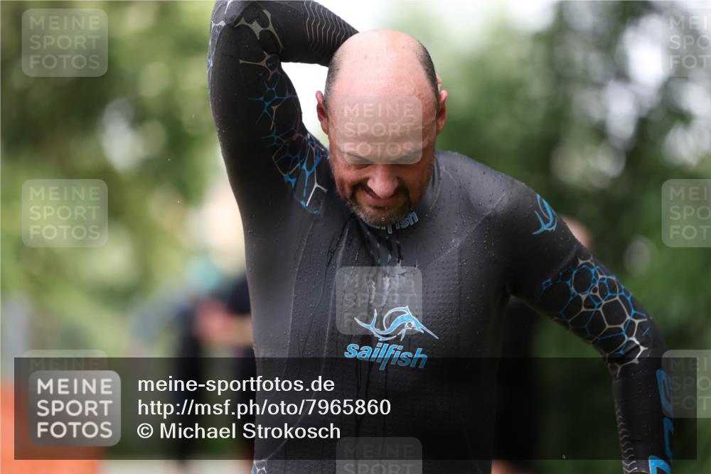 15.06.2025 - 7 Türme Triathlon Michael Strokosch http://msf.ph/oto/7965860 15.06.2025 12:19:47 Schwimmen 471, 483, 488, 531, 536, 538, 550, 585, 594, 612, 635 meine-sportfotos.de